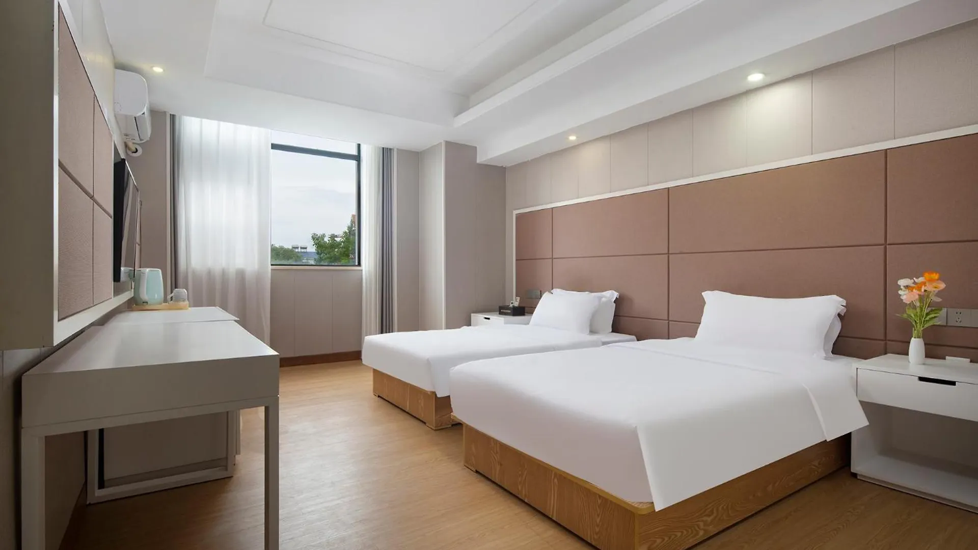 Comfort Sanya Oak Manor Hotel 3*,