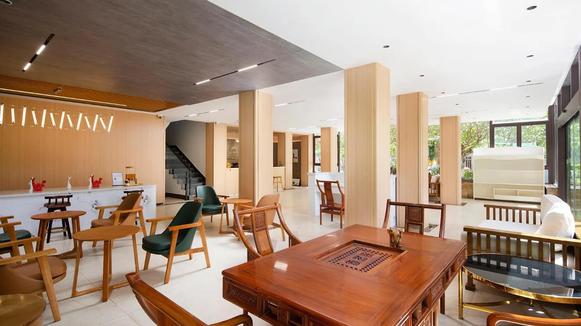 Comfort Sanya Oak Manor Hotel
