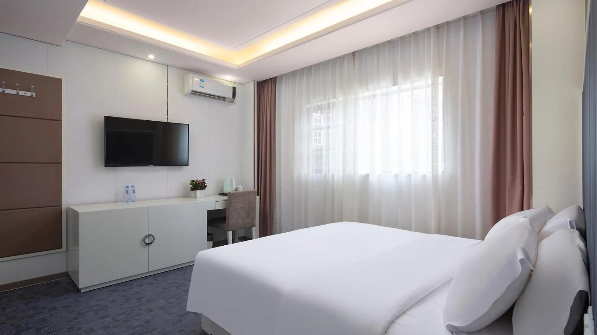 Comfort Sanya Oak Manor Hotel