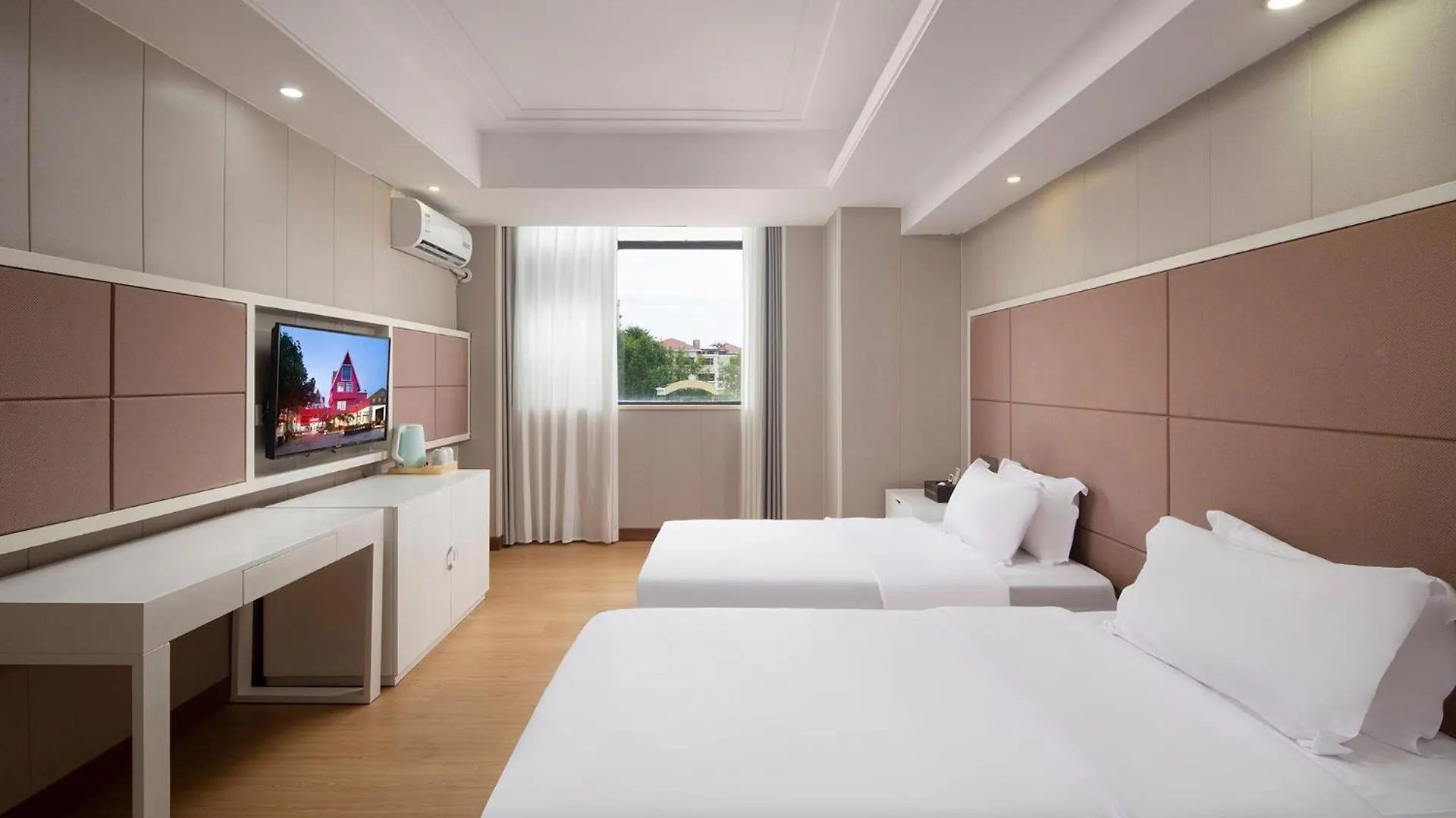 Comfort Sanya Oak Manor Hotel